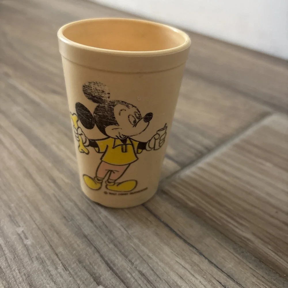 Vtg Walt Disney Productions‎ by Eagle Mickey Mouse Donald Duck Pluto Plastic Cup